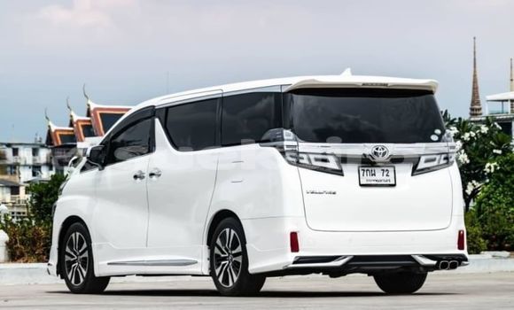 Buy Used Toyota Vellfire White Car in Bangkok in Bangkok Buy Used Toyota Vellfire White Car in Bangkok in Bangkok