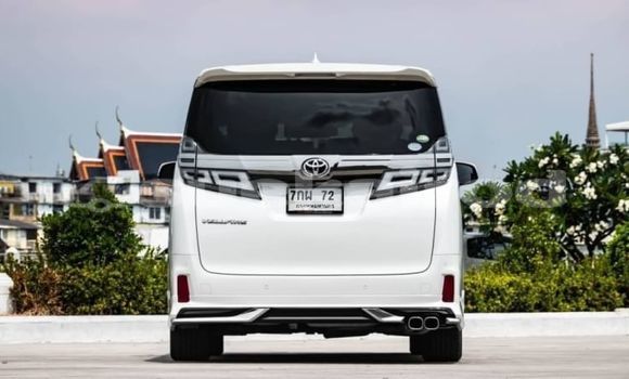 Buy Used Toyota Vellfire White Car in Bangkok in Bangkok Buy Used Toyota Vellfire White Car in Bangkok in Bangkok