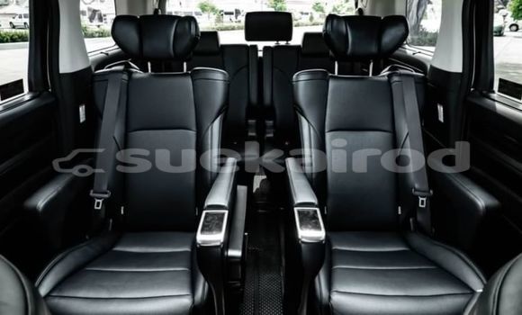 Buy Used Toyota Vellfire White Car in Bangkok in Bangkok Buy Used Toyota Vellfire White Car in Bangkok in Bangkok