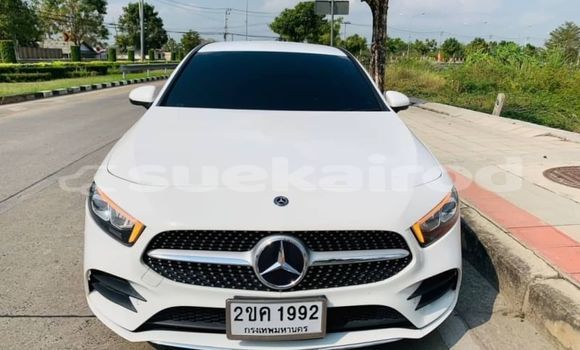 Buy Used Mercedes-Benz A200 White Car in Bangkok in Bangkok Buy Used Mercedes-Benz A200 White Car in Bangkok in Bangkok