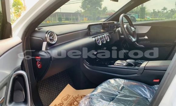 Buy Used Mercedes-Benz A200 White Car in Bangkok in Bangkok Buy Used Mercedes-Benz A200 White Car in Bangkok in Bangkok
