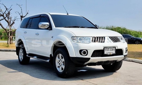 ซื้อ รถมือสอง Mitsubishi Pajero Sport ขาว รถยนต์ ใน %{เมือง} ใน กรุงเทพมหานคร ซื้อ รถมือสอง Mitsubishi Pajero Sport ขาว รถยนต์ ใน %{เมือง} ใน กรุงเทพมหานคร