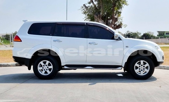 ซื้อ รถมือสอง Mitsubishi Pajero Sport ขาว รถยนต์ ใน %{เมือง} ใน กรุงเทพมหานคร ซื้อ รถมือสอง Mitsubishi Pajero Sport ขาว รถยนต์ ใน %{เมือง} ใน กรุงเทพมหานคร