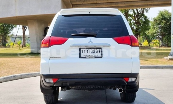 ซื้อ รถมือสอง Mitsubishi Pajero Sport ขาว รถยนต์ ใน %{เมือง} ใน กรุงเทพมหานคร ซื้อ รถมือสอง Mitsubishi Pajero Sport ขาว รถยนต์ ใน %{เมือง} ใน กรุงเทพมหานคร