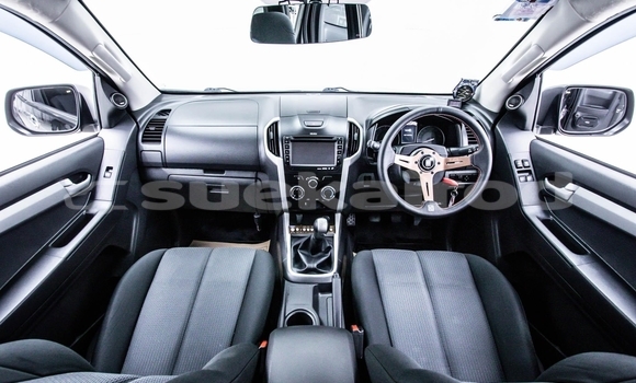 Buy Used Isuzu D-max Hi-Lander 4 dr Black Car in Bangkok in Bangkok Buy Used Isuzu D-max Hi-Lander 4 dr Black Car in Bangkok in Bangkok