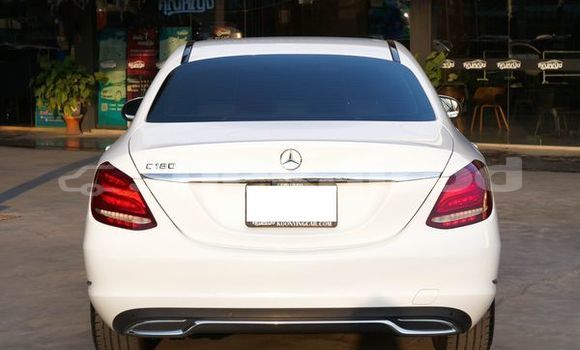 ซื้อ รถมือสอง Mercedes-Benz C180 coupe ขาว รถยนต์ ใน %{เมือง} ใน กรุงเทพมหานคร ซื้อ รถมือสอง Mercedes-Benz C180 coupe ขาว รถยนต์ ใน %{เมือง} ใน กรุงเทพมหานคร