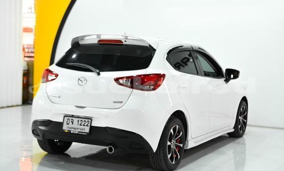 ซื้อ รถมือสอง Mazda Mazda 2 ขาว รถยนต์ ใน %{เมือง} ใน กรุงเทพมหานคร ซื้อ รถมือสอง Mazda Mazda 2 ขาว รถยนต์ ใน %{เมือง} ใน กรุงเทพมหานคร