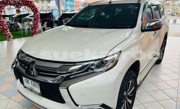 Buy Used Mitsubishi Pajero Sport White Car in Bangkok in Bangkok