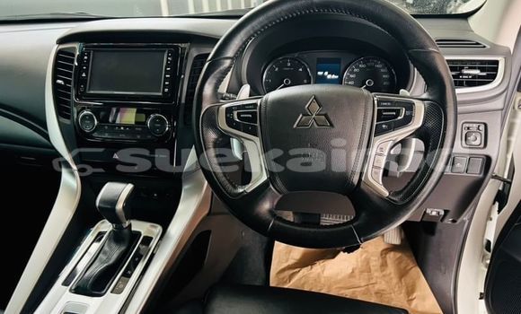 ซื้อ รถมือสอง Mitsubishi Pajero Sport ขาว รถยนต์ ใน %{เมือง} ใน กรุงเทพมหานคร ซื้อ รถมือสอง Mitsubishi Pajero Sport ขาว รถยนต์ ใน %{เมือง} ใน กรุงเทพมหานคร