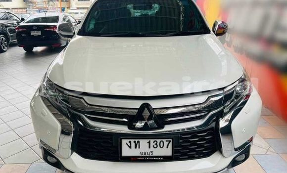 ซื้อ รถมือสอง Mitsubishi Pajero Sport ขาว รถยนต์ ใน %{เมือง} ใน กรุงเทพมหานคร ซื้อ รถมือสอง Mitsubishi Pajero Sport ขาว รถยนต์ ใน %{เมือง} ใน กรุงเทพมหานคร