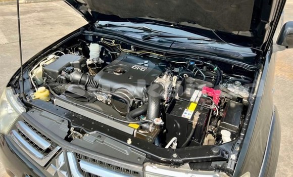 ซื้อ รถมือสอง Mitsubishi Pajero Sport สีดำ รถยนต์ ใน %{เมือง} ใน กรุงเทพมหานคร ซื้อ รถมือสอง Mitsubishi Pajero Sport สีดำ รถยนต์ ใน %{เมือง} ใน กรุงเทพมหานคร