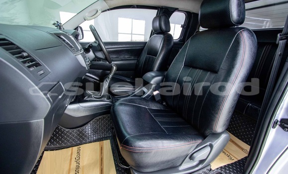 Buy Used Toyota Hiluxe VIGO Other Car in Bangkok in Bangkok Buy Used Toyota Hiluxe VIGO Other Car in Bangkok in Bangkok