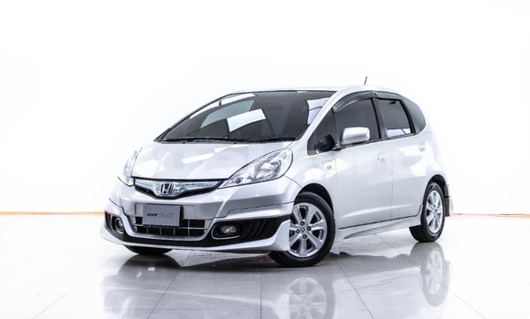 ซื้อ รถมือสอง Honda Jazz อื่น ๆ รถยนต์ ใน %{เมือง} ใน กรุงเทพมหานคร
