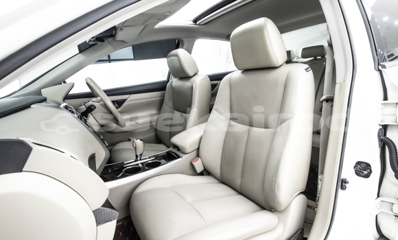 Buy Used Nissan Teana White Car in Bangkok in Bangkok Buy Used Nissan Teana White Car in Bangkok in Bangkok