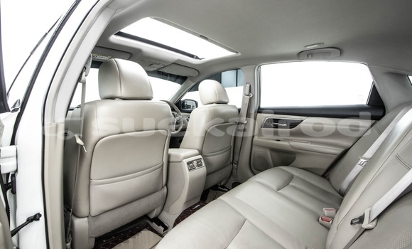 Buy Used Nissan Teana White Car in Bangkok in Bangkok Buy Used Nissan Teana White Car in Bangkok in Bangkok