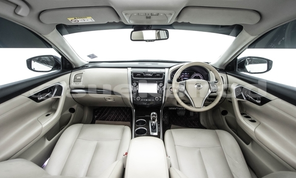 Buy Used Nissan Teana White Car in Bangkok in Bangkok Buy Used Nissan Teana White Car in Bangkok in Bangkok