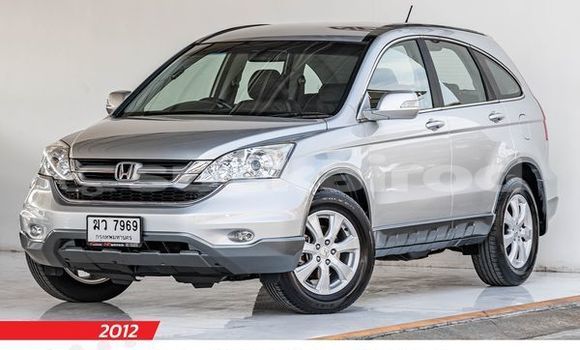 ซื้อ รถมือสอง Honda CR-V เงิน รถยนต์ ใน %{เมือง} ใน กรุงเทพมหานคร