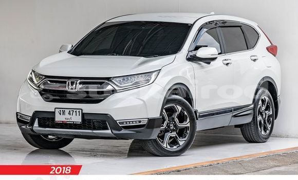 Buy Used Honda CR–V White Car in Bangkok in Bangkok