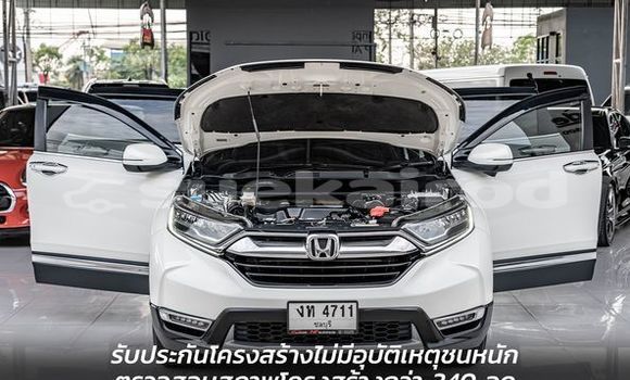 Buy Used Honda CR–V White Car in Bangkok in Bangkok Buy Used Honda CR–V White Car in Bangkok in Bangkok