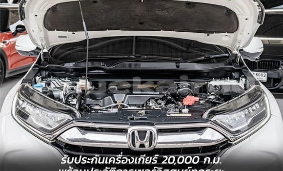 Buy Used Honda CR–V White Car in Bangkok in Bangkok Buy Used Honda CR–V White Car in Bangkok in Bangkok