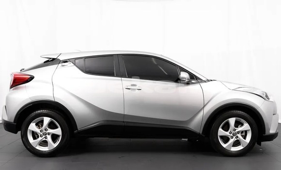 ซื้อ รถมือสอง Toyota C-HR เงิน รถยนต์ ใน %{เมือง} ใน กรุงเทพมหานคร ซื้อ รถมือสอง Toyota C-HR เงิน รถยนต์ ใน %{เมือง} ใน กรุงเทพมหานคร