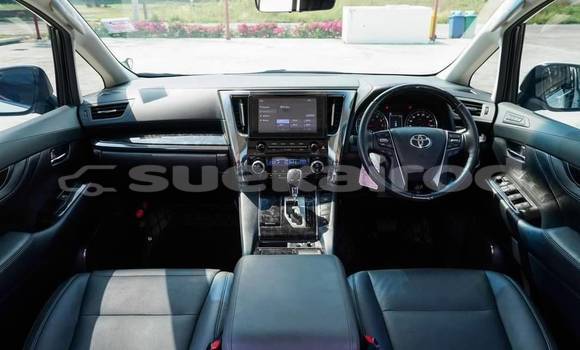 Buy Used Toyota Vellfire White Car in Bangkok in Bangkok Buy Used Toyota Vellfire White Car in Bangkok in Bangkok