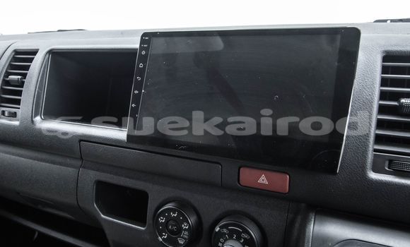 Buy Used Toyota Commuter White Car in Bangkok in Bangkok Buy Used Toyota Commuter White Car in Bangkok in Bangkok