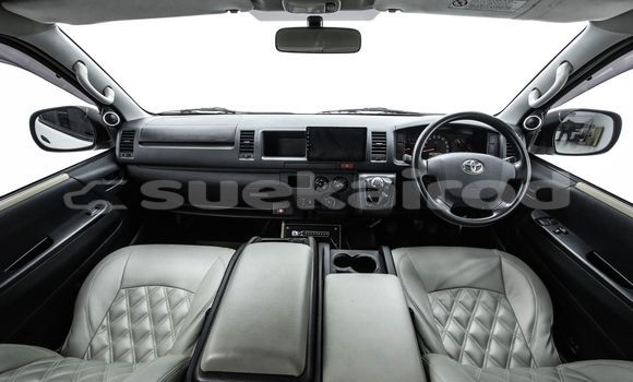 Buy Used Toyota Commuter White Car in Bangkok in Bangkok Buy Used Toyota Commuter White Car in Bangkok in Bangkok