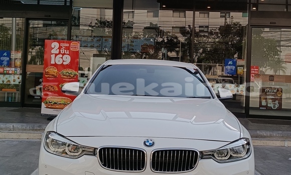 ซื้อ รถมือสอง BMW 3–Series ขาว รถยนต์ ใน %{เมือง} ใน กรุงเทพมหานคร