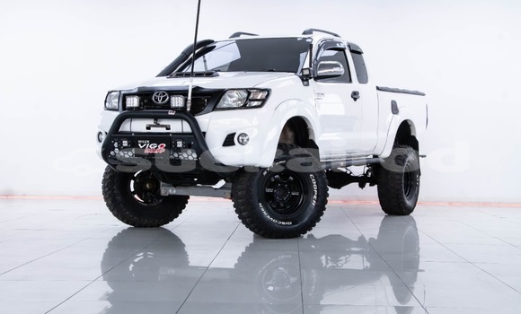 Buy Used Toyota Hiluxe VIGO White Car in Bangkok in Bangkok