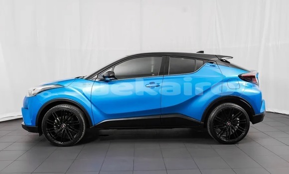 ซื้อ รถมือสอง Toyota C-HR สีน้ำเงิน รถยนต์ ใน %{เมือง} ใน กรุงเทพมหานคร ซื้อ รถมือสอง Toyota C-HR สีน้ำเงิน รถยนต์ ใน %{เมือง} ใน กรุงเทพมหานคร