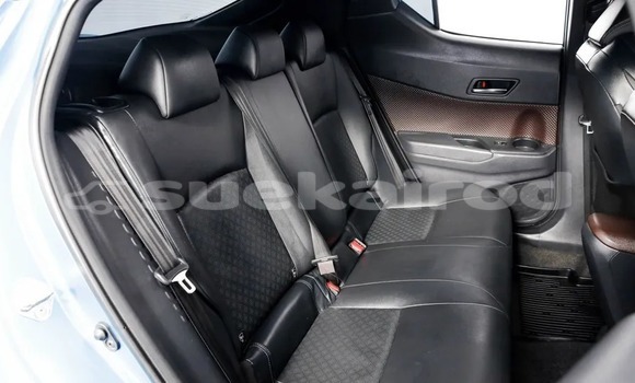 ซื้อ รถมือสอง Toyota C-HR สีน้ำเงิน รถยนต์ ใน %{เมือง} ใน กรุงเทพมหานคร ซื้อ รถมือสอง Toyota C-HR สีน้ำเงิน รถยนต์ ใน %{เมือง} ใน กรุงเทพมหานคร