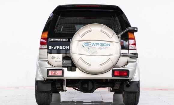 Buy Used Mitsubishi Strada Brown Car in Bangkok in Bangkok Buy Used Mitsubishi Strada Brown Car in Bangkok in Bangkok