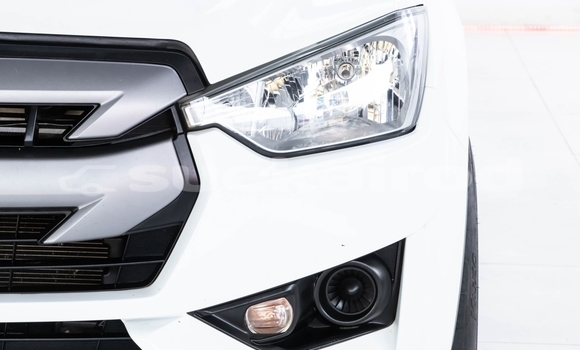 Buy Used Isuzu D-Max White Car in Bangkok in Bangkok Buy Used Isuzu D-Max White Car in Bangkok in Bangkok