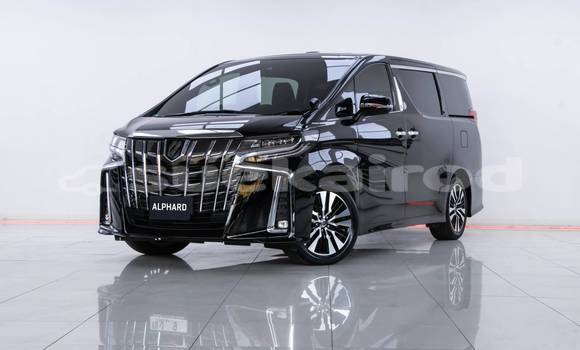 ซื้อ รถมือสอง Toyota Alphard สีดำ รถยนต์ ใน %{เมือง} ใน กรุงเทพมหานคร