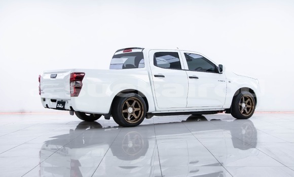 Buy Used Isuzu D–MAX White Car in Bangkok in Bangkok Buy Used Isuzu D–MAX White Car in Bangkok in Bangkok