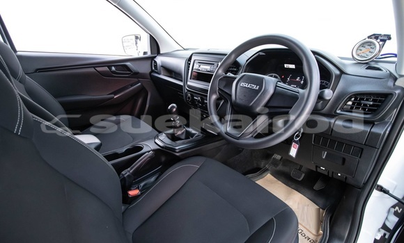 Buy Used Isuzu D–MAX White Car in Bangkok in Bangkok Buy Used Isuzu D–MAX White Car in Bangkok in Bangkok