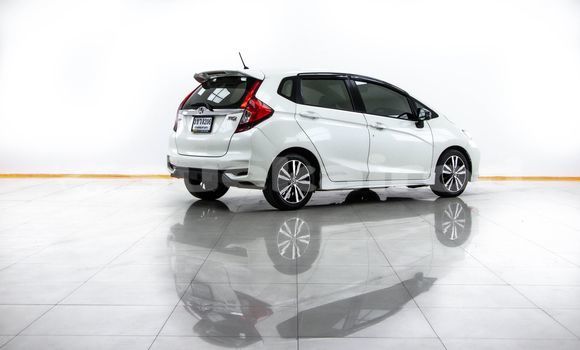 Buy Used Honda Jazz White Car in Bangkok in Bangkok Buy Used Honda Jazz White Car in Bangkok in Bangkok
