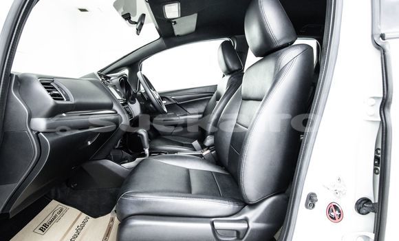 Buy Used Honda Jazz White Car in Bangkok in Bangkok Buy Used Honda Jazz White Car in Bangkok in Bangkok