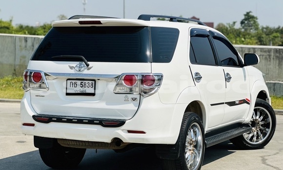 ซื้อ รถมือสอง Toyota Fortuner ขาว รถยนต์ ใน %{เมือง} ใน กรุงเทพมหานคร ซื้อ รถมือสอง Toyota Fortuner ขาว รถยนต์ ใน %{เมือง} ใน กรุงเทพมหานคร