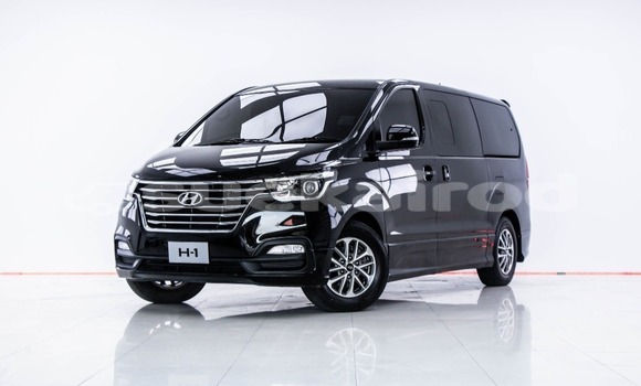 ซื้อ รถมือสอง Hyundai H1 สีดำ รถยนต์ ใน %{เมือง} ใน กรุงเทพมหานคร