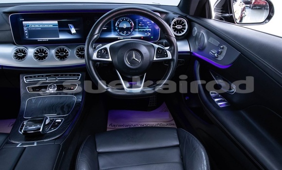 ซื้อ รถมือสอง Mercedes-Benz E-Classe สีดำ รถยนต์ ใน %{เมือง} ใน กรุงเทพมหานคร ซื้อ รถมือสอง Mercedes-Benz E-Classe สีดำ รถยนต์ ใน %{เมือง} ใน กรุงเทพมหานคร