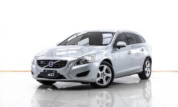 ซื้อ รถมือสอง Volvo V60 อื่น ๆ รถยนต์ ใน %{เมือง} ใน กรุงเทพมหานคร