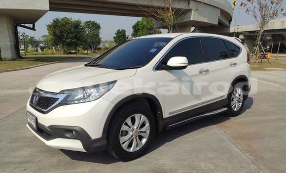 Buy Used Honda CR-V White Car in Bangkok in Bangkok