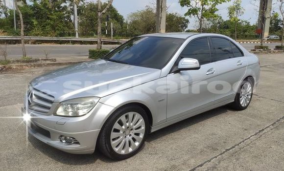 ซื้อ รถมือสอง Mercedes-Benz C-Classe เงิน รถยนต์ ใน %{เมือง} ใน กรุงเทพมหานคร