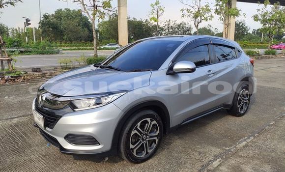 ซื้อ รถมือสอง Honda HR-V เงิน รถยนต์ ใน %{เมือง} ใน กรุงเทพมหานคร ซื้อ รถมือสอง Honda HR-V เงิน รถยนต์ ใน %{เมือง} ใน กรุงเทพมหานคร