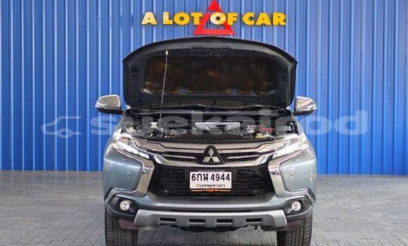 ซื้อ รถมือสอง Mitsubishi Pajero เงิน รถยนต์ ใน %{เมือง} ใน กรุงเทพมหานคร ซื้อ รถมือสอง Mitsubishi Pajero เงิน รถยนต์ ใน %{เมือง} ใน กรุงเทพมหานคร