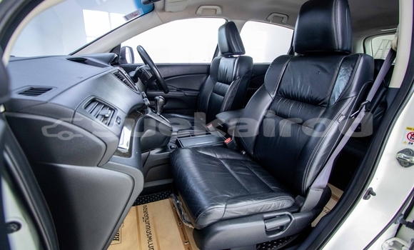 Buy Used Honda CR-V White Car in Bangkok in Bangkok Buy Used Honda CR-V White Car in Bangkok in Bangkok