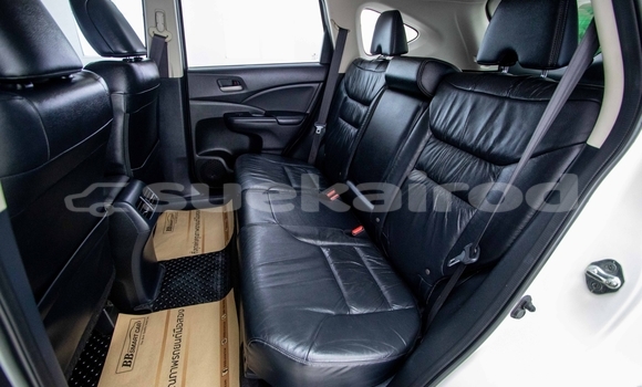 Buy Used Honda CR-V White Car in Bangkok in Bangkok Buy Used Honda CR-V White Car in Bangkok in Bangkok