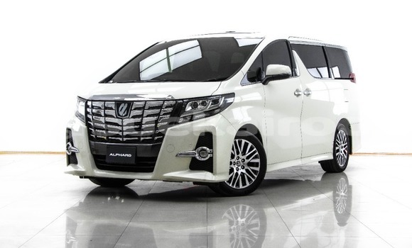 Buy Used Toyota Alphard White Car in Bangkok in Bangkok